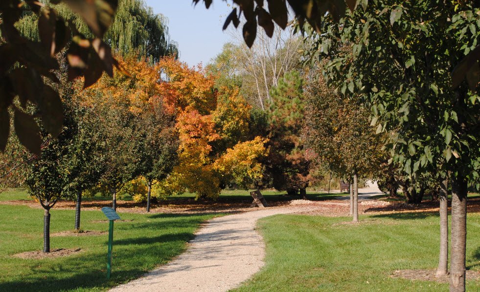 Cedar Valley Arboretum & Botanic Gardens, United States